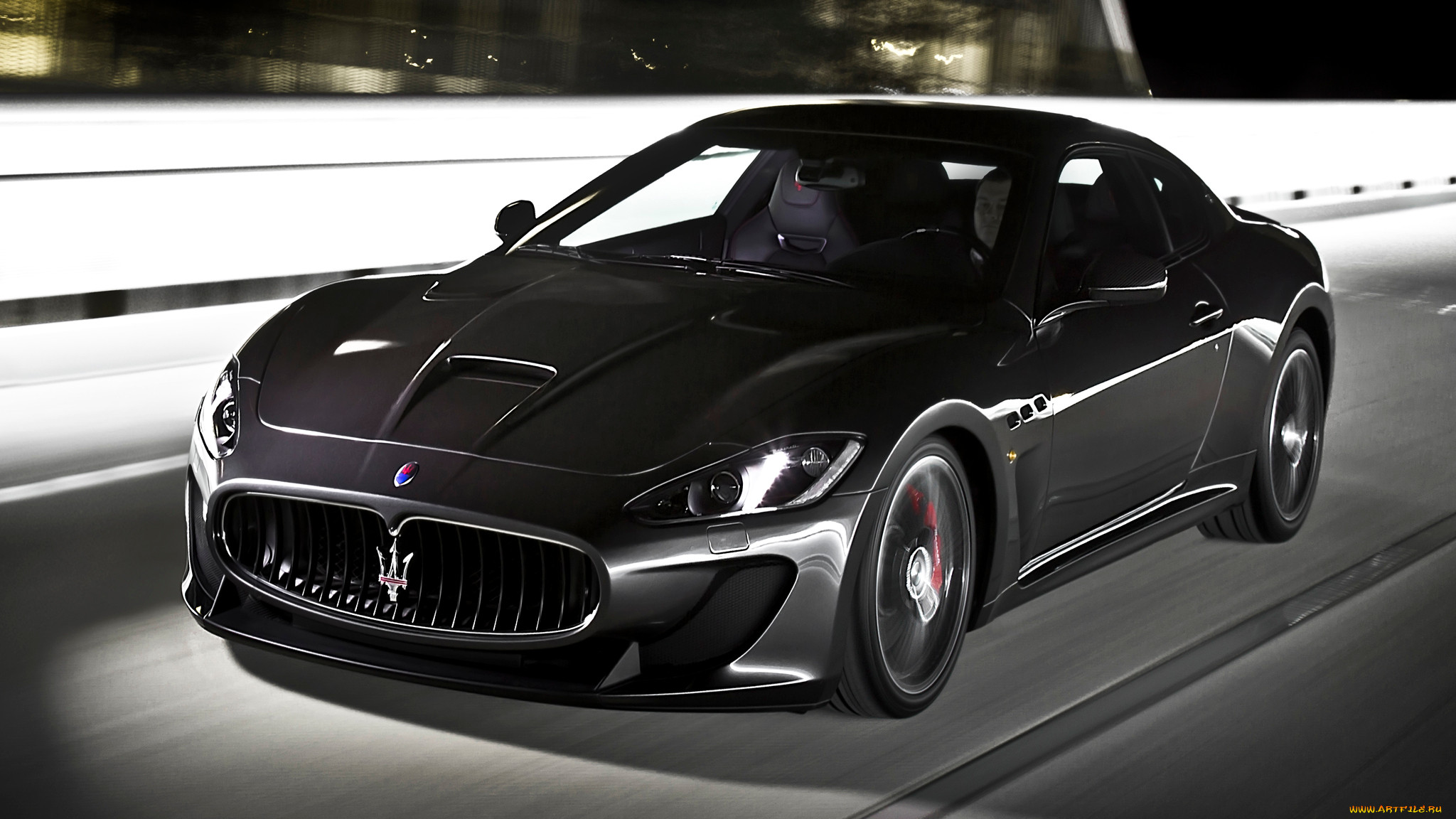 Автомобиль Maserati GRANTURISMO MC Stradale